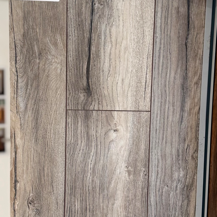 Kensington Luxury Laminate Oak Grey Distressed